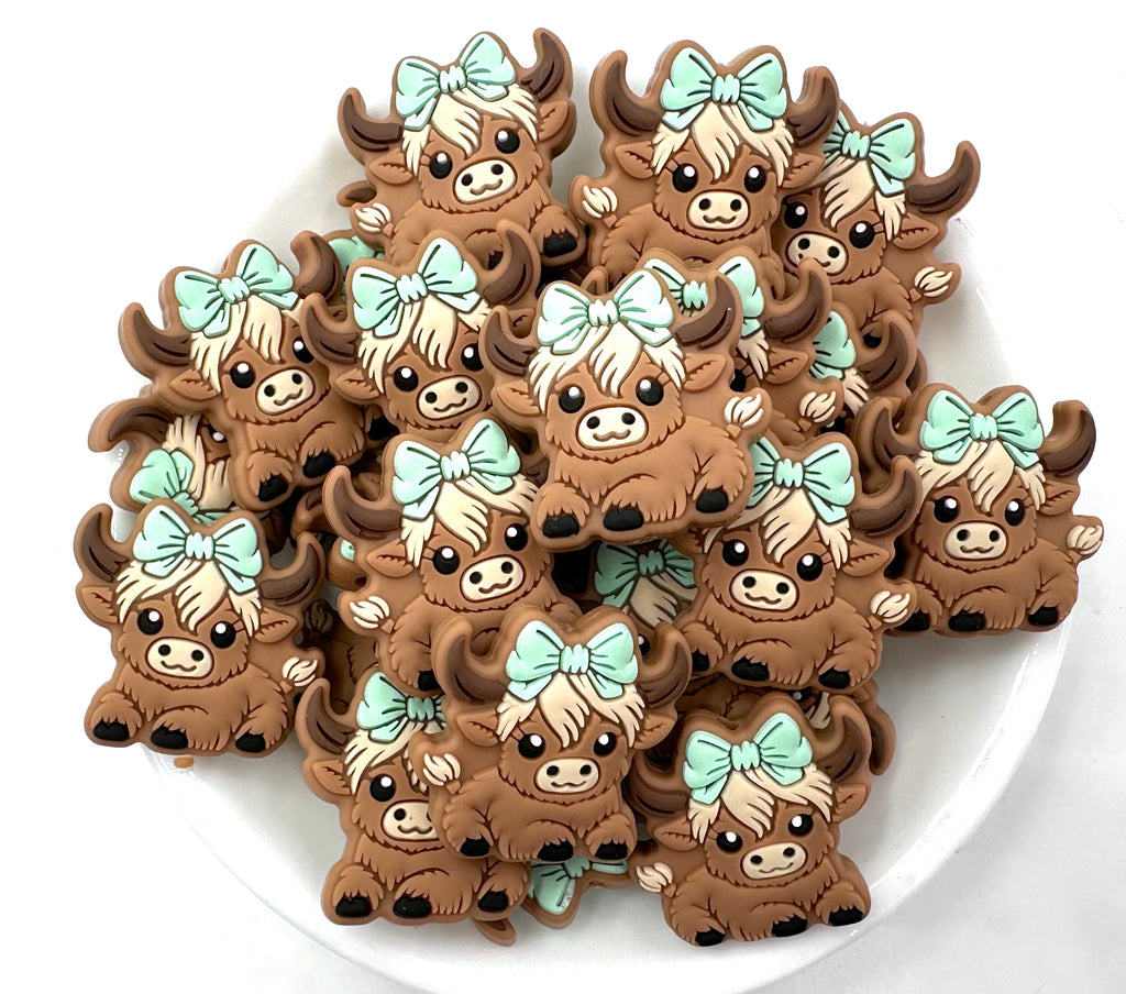 Highland Cow with Mint Bow Silicone Focal Beads