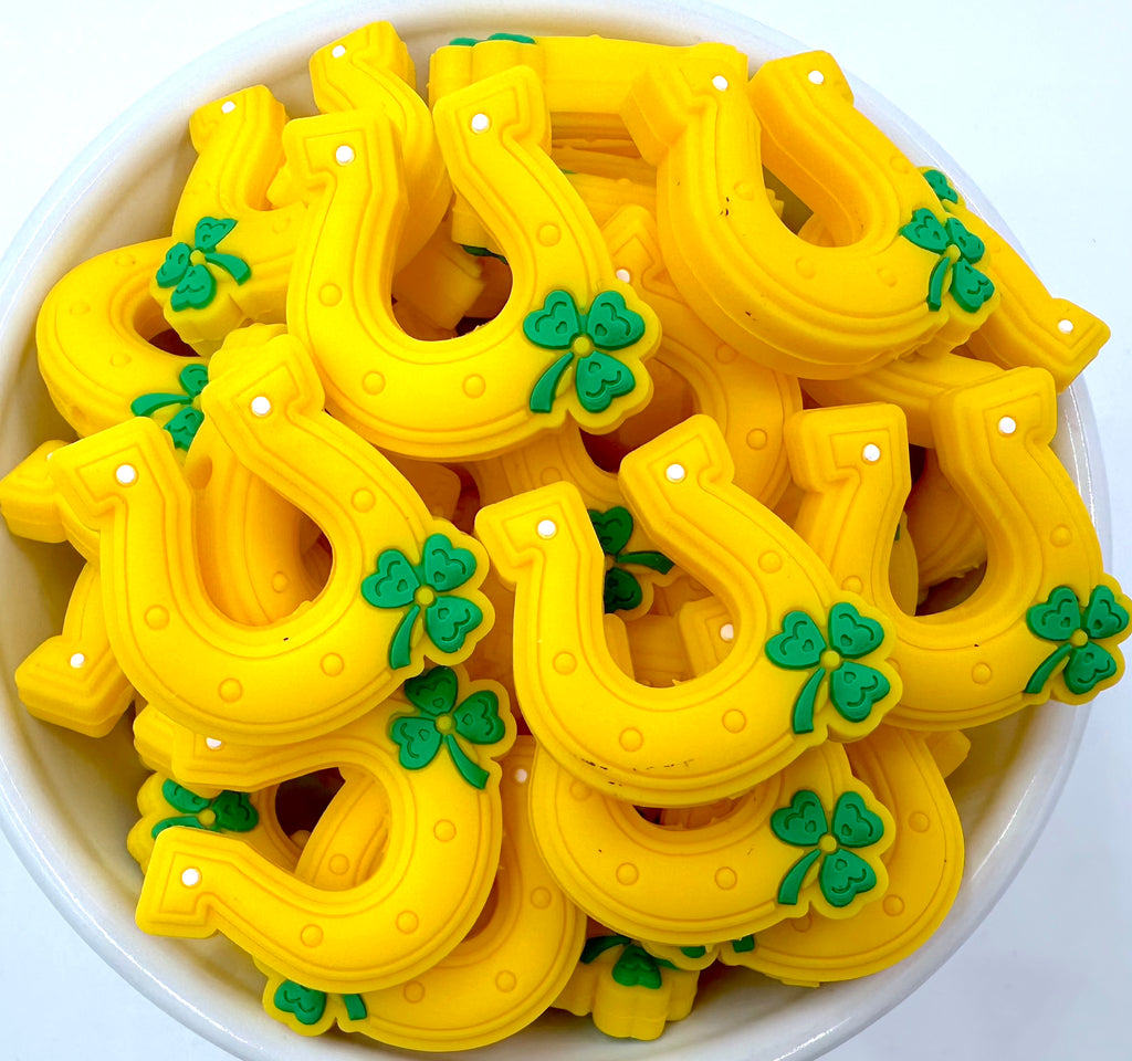 Horseshoe & Clover Silicone Focal Beads