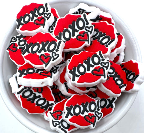 XOXO Lips Silicone Focal Beads