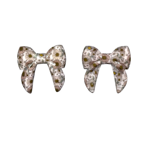 Boho Flower Print Bow Silicone Focal Beads