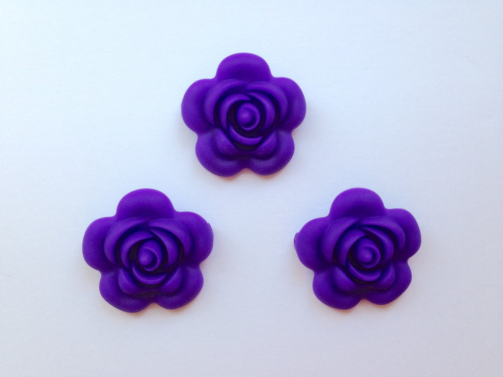 40mm Purple Passion Silicone Flower Bead