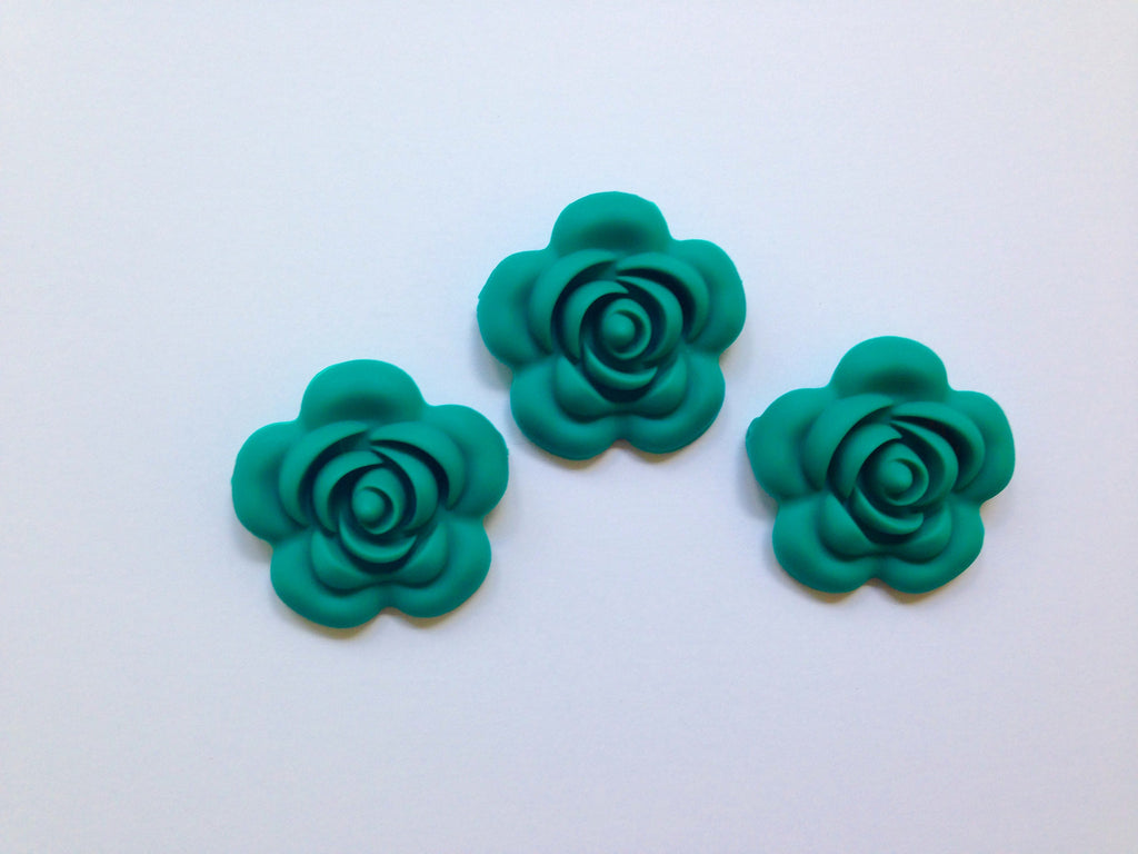 40mm Emerald Green Silicone Flower Bead