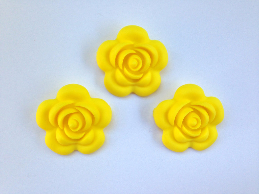 40mm Yellow Silicone Flower Bead
