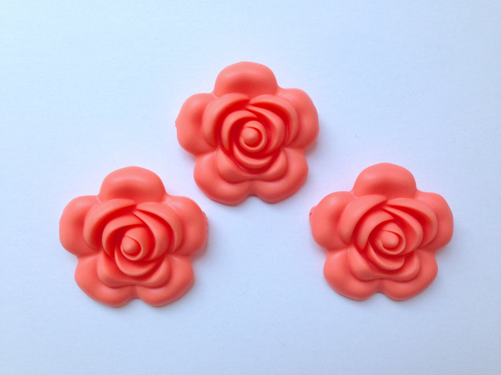 40mm Salmon Silicone Flower Bead
