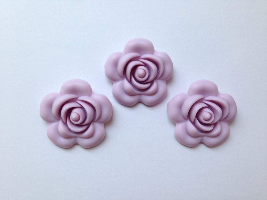 40mm Lilac Silicone Flower Bead