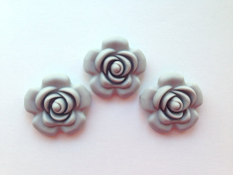 40mm Light Gray Silicone Flower Bead